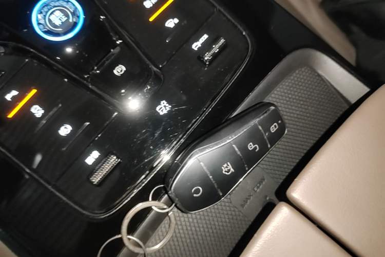Used BYD Han 2024 EV Glory Edition 506KM Front-Wheel-Drive Premium Model Vehicle Key