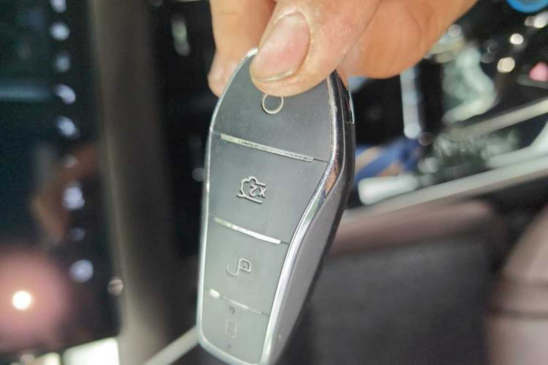 Used BYD Han 2024 EV Glory Edition 605KM Front-Wheel-Drive Premium Model Vehicle Key