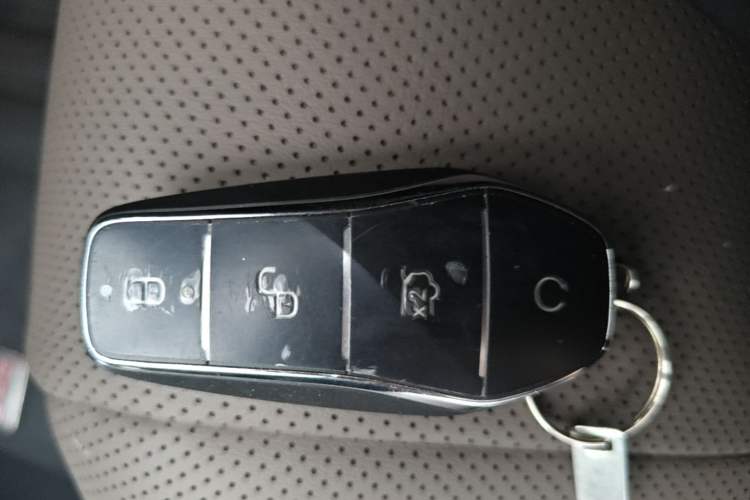 Used BYD Han 2024 EV Glory Edition 506KM Front-Wheel-Drive Premium Model Vehicle Key