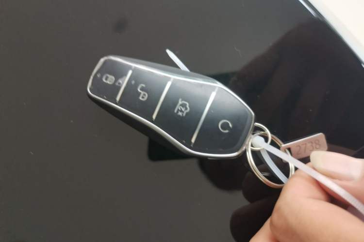 Used BYD Han 2024 EV Glory Edition 605KM Front-Wheel-Drive Premium Model Vehicle Key