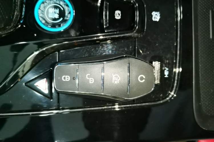 Used BYD Han 2024 DM-i Glory Edition 121KM Prestige Model Vehicle Key