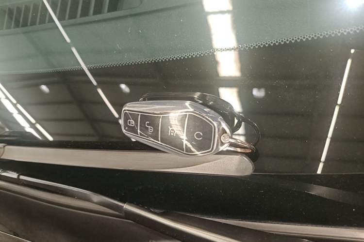 Used BYD Han 2024 DM-i Glory Edition 121KM Elite Model Vehicle Key