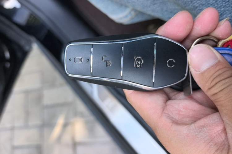 Used BYD Han 2024 DM-i Glory Edition 121KM Elite Model Vehicle Key