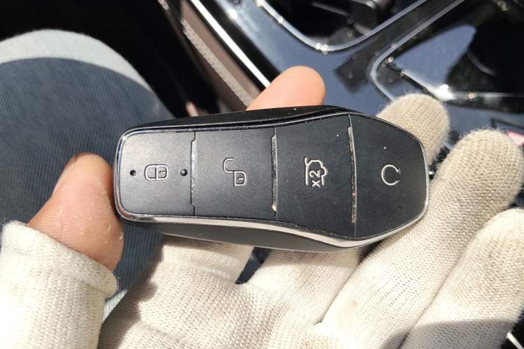 Used BYD Han 2024 DM-i Glory Edition 121KM Elite Model Vehicle Key