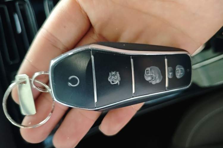 Used BYD Han 2024 DM-i Glory Edition 121KM Elite Model Vehicle Key