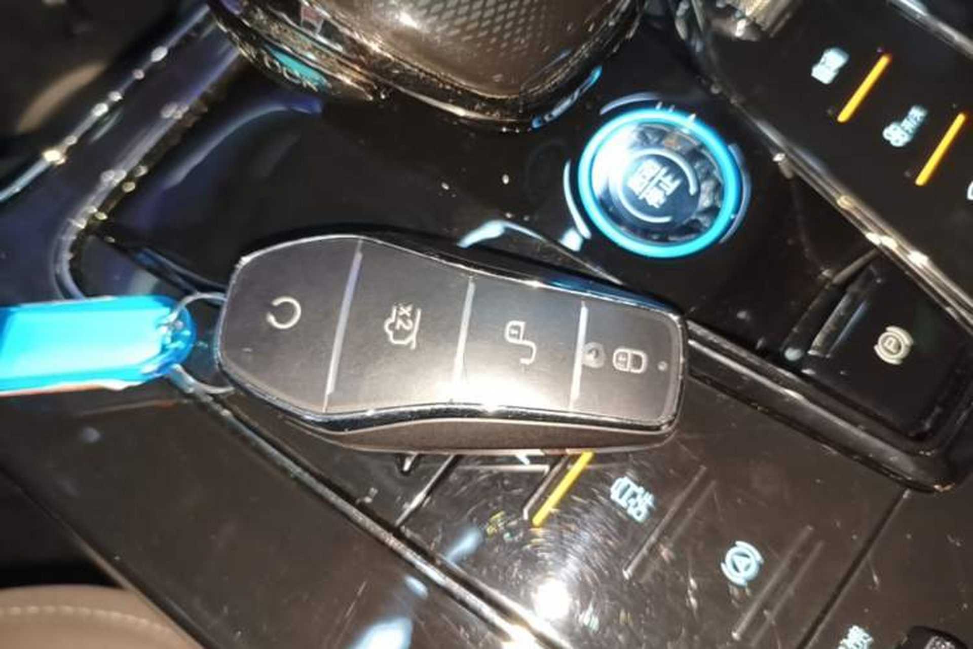 Used BYD Han 2024 EV Glory Edition 506KM Front-Wheel-Drive Premium Model Vehicle Key