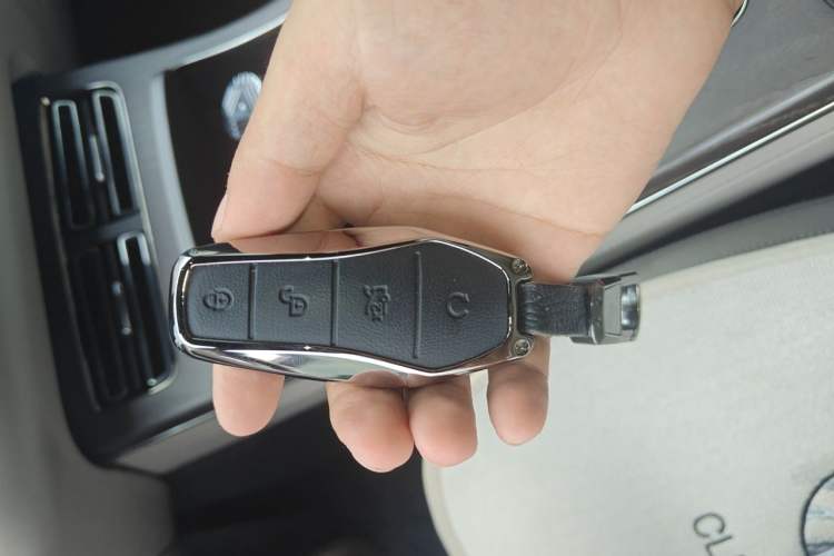 Used BYD Han 2024 DM-i Glory Edition 121KM Premium Model Vehicle Key