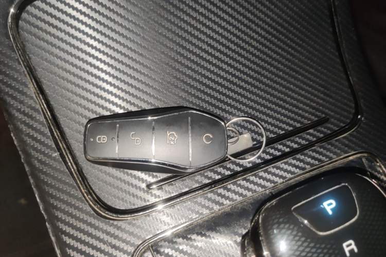 Used BYD Han 2024 DM-i Glory Edition 121KM Prestige Model Vehicle Key