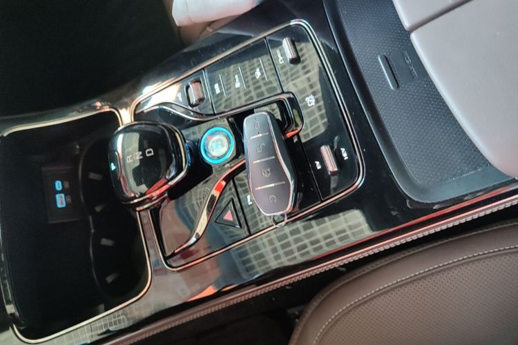 Used BYD Han 2024 DM-i Glory Edition 121KM Elite Model Vehicle Key