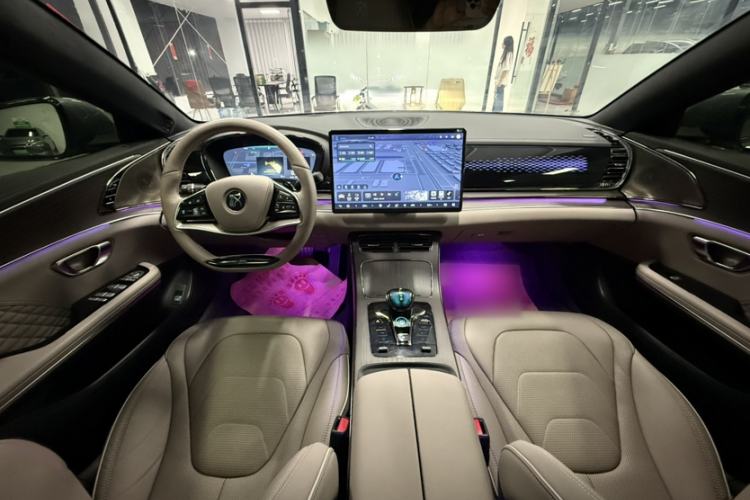 Used BYD Han 2024 EV Glory Edition 610 km All-Wheel Drive "Tian Shen Zhi Jia" Intelligent Driving Model Audio And AC Panel