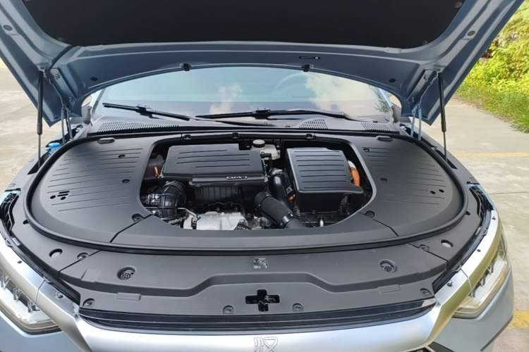 Used BYD Han 2024 DM-i Glory Edition 121KM Premium Model Engine Bay