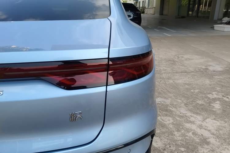 Used BYD Han 2024 DM-i Glory Edition 121KM Premium Model Exterior 3