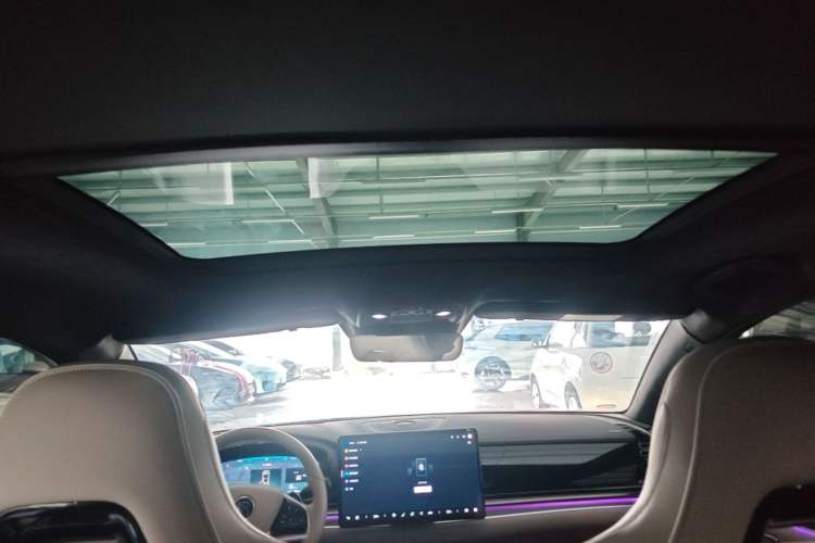 Used BYD Han 2024 EV Glory Edition 610 km All-Wheel Drive "Tian Shen Zhi Jia" Intelligent Driving Model Headliner