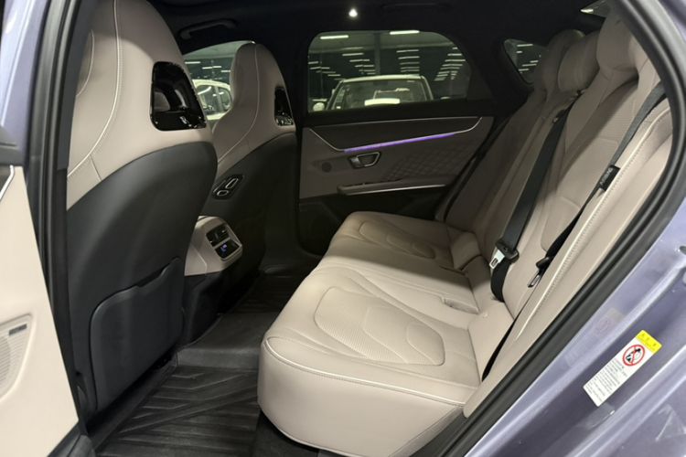 Used BYD Han 2024 EV Glory Edition 610 km All-Wheel Drive "Tian Shen Zhi Jia" Intelligent Driving Model Interior 4