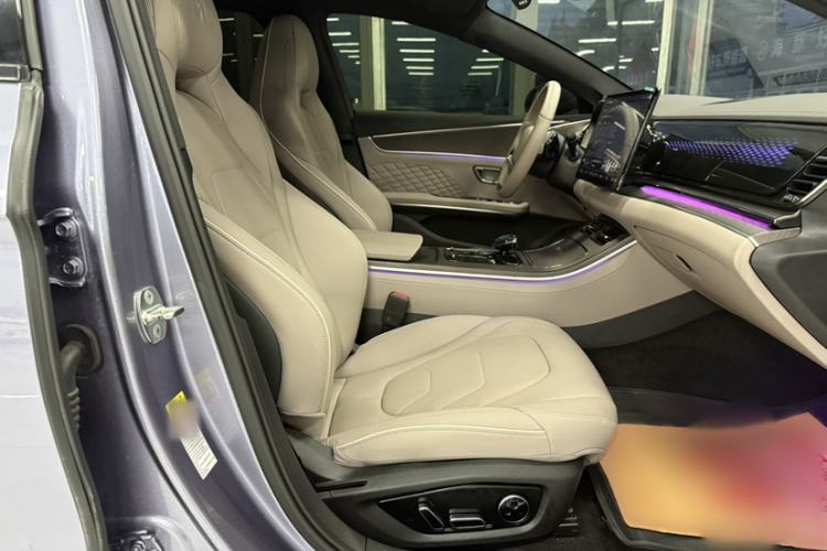 Used BYD Han 2024 EV Glory Edition 610 km All-Wheel Drive "Tian Shen Zhi Jia" Intelligent Driving Model Interior 7