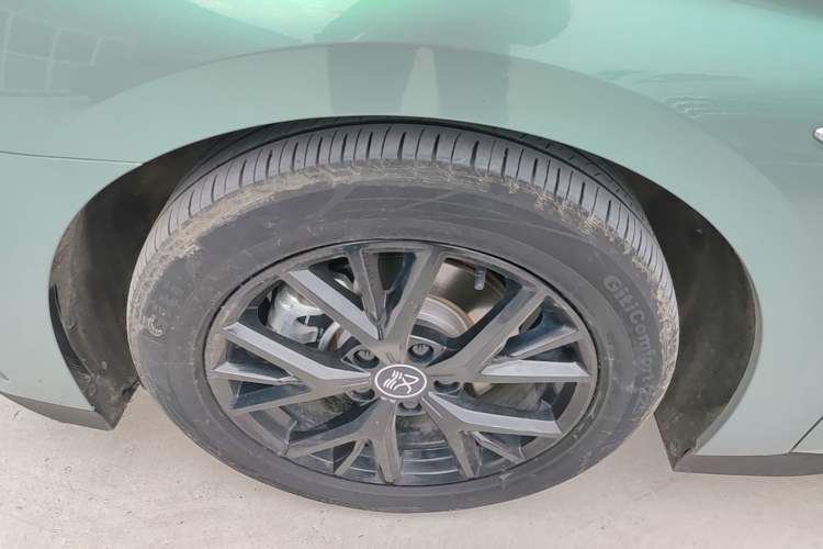 Used BYD Han 2024 DM-i Glory Edition 121KM Prestige Model Left Front Wheel Hub