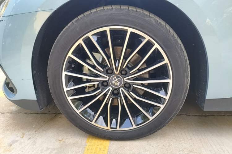 Used BYD Han 2024 DM-i Glory Edition 121KM Premium Model Left Front Wheel Hub