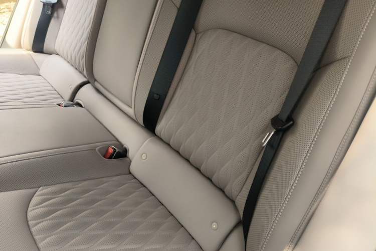 Used BYD Han 2024 DM-i Glory Edition 121KM Premium Model Left Rear Seat