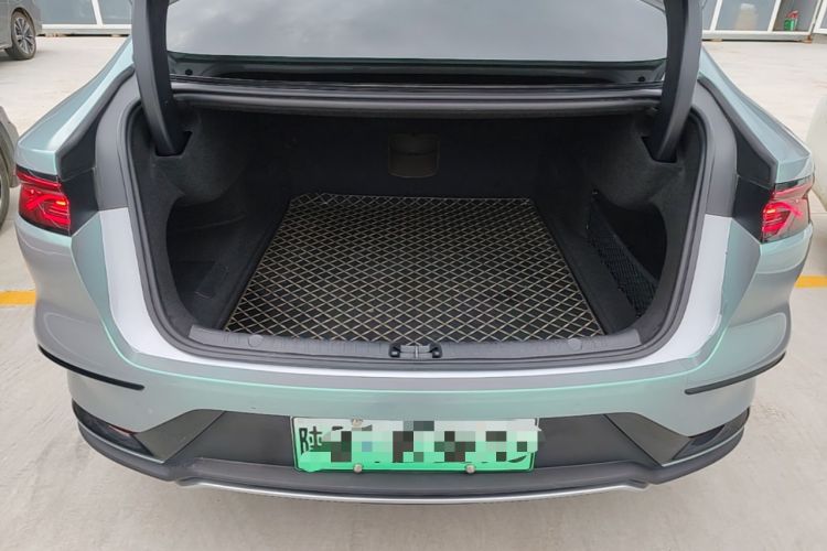 Used BYD Han 2024 DM-i Glory Edition 121KM Prestige Model Trunk