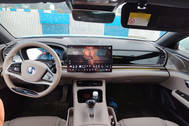 Used BYD Han 2024 DM-i Glory Edition 121KM Premium Model Center Console