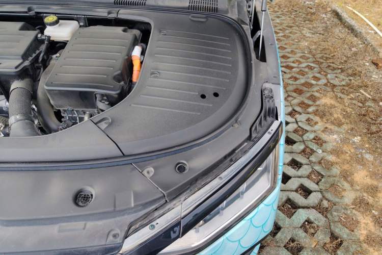Used BYD Han 2024 DM-i Glory Edition 121KM Premium Model Engine Bay Left