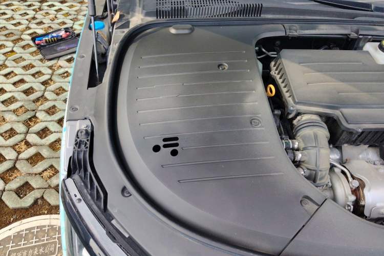 Used BYD Han 2024 DM-i Glory Edition 121KM Premium Model Engine Bay Right