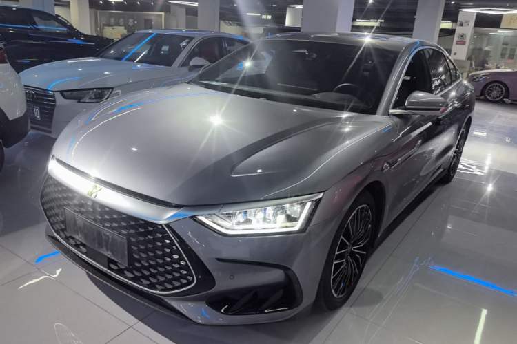 BYD Han 2024 DM-i Glory Edition 121KM Prestige Model - Executive