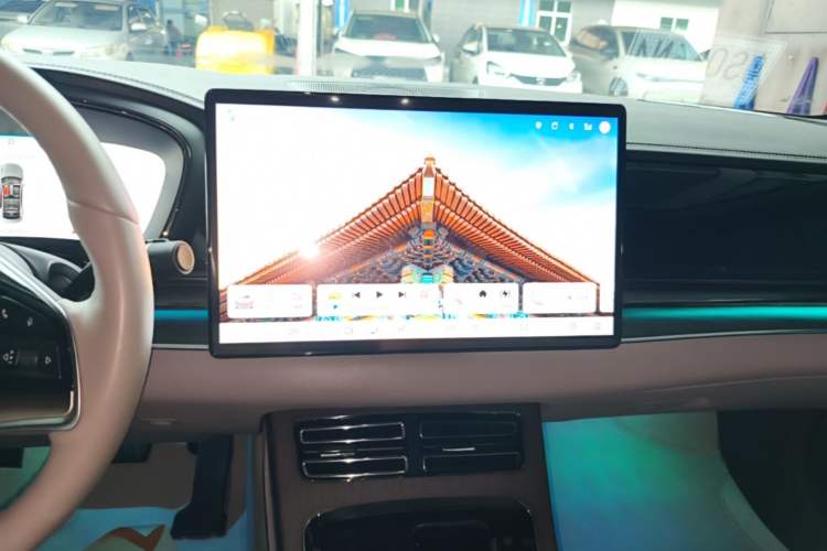 Used BYD Han 2024 DM-i Glory Edition 121KM Premium Model Audio And AC Panel
