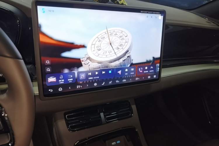 Used BYD Han 2024 EV Glory Edition 506KM Front-Wheel-Drive Premium Model Audio And AC Panel