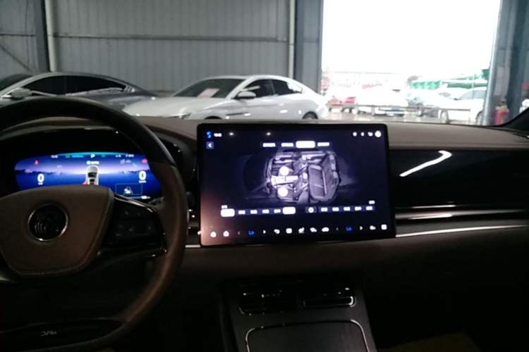 Used BYD Han 2024 DM-i Glory Edition 121KM Premium Model Audio And AC Panel