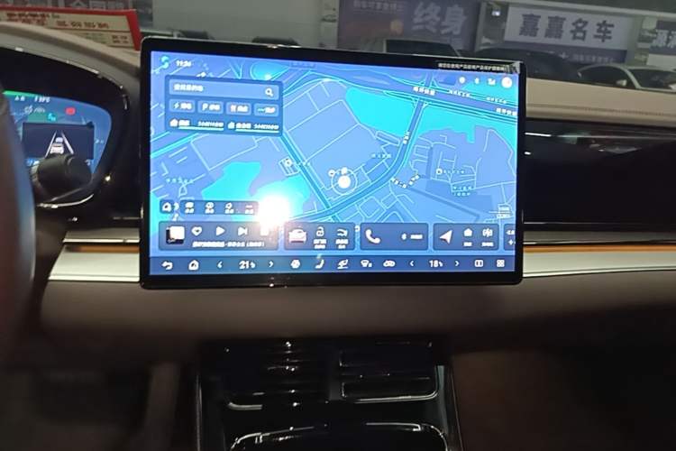 Used BYD Han 2024 DM-i Glory Edition 121KM Prestige Model Audio And AC Panel