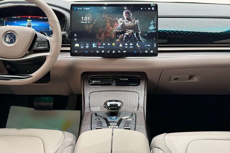 Used BYD Han 2024 EV Glory Edition 610 km All-Wheel Drive "Tian Shen Zhi Jia" Intelligent Driving Model Audio And AC Panel