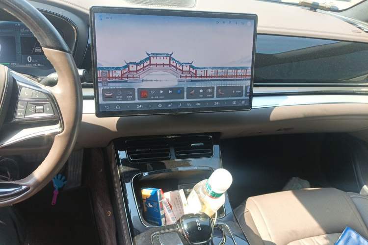 Used BYD Han 2024 EV Glory Edition 605KM Front-Wheel-Drive Premium Model Audio And AC Panel