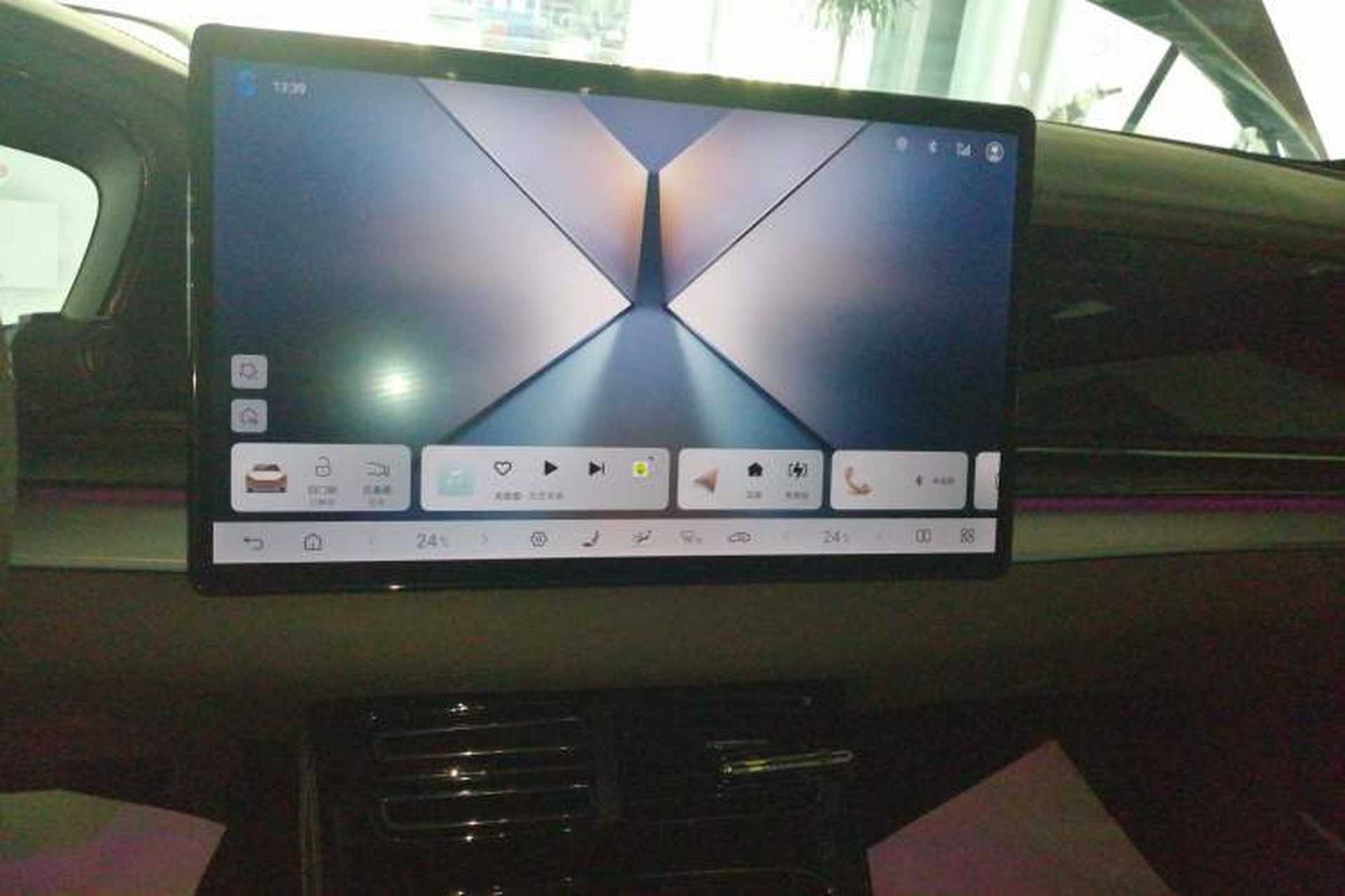 Used BYD Han 2024 EV Glory Edition 506KM Front-Wheel-Drive Premium Model Audio And AC Panel