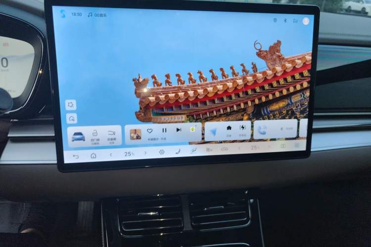 Used BYD Han 2024 DM-i Glory Edition 121KM Elite Model Audio And AC Panel