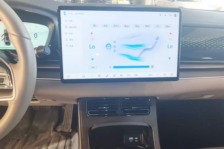 Used BYD Han 2024 EV Glory Edition 610 km All-Wheel Drive "Tian Shen Zhi Jia" Intelligent Driving Model Audio And AC Panel