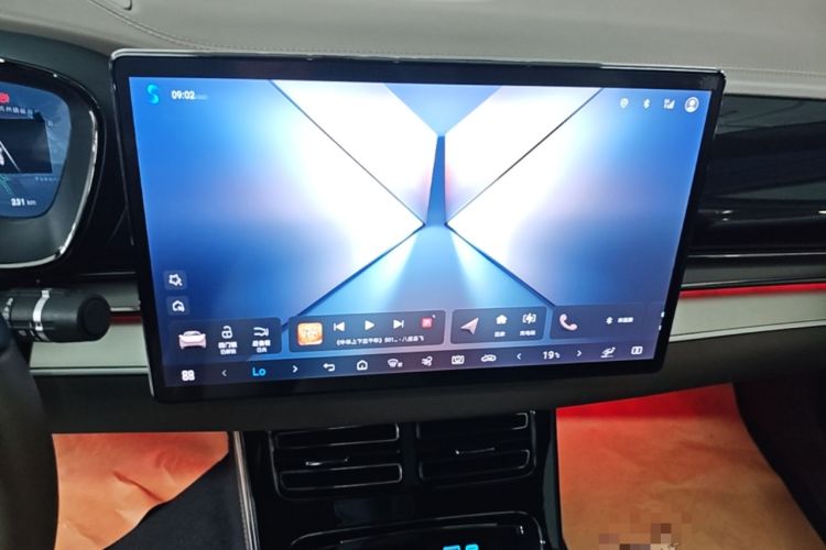 Used BYD Han 2024 DM-i Glory Edition 121KM Prestige Model Audio And AC Panel