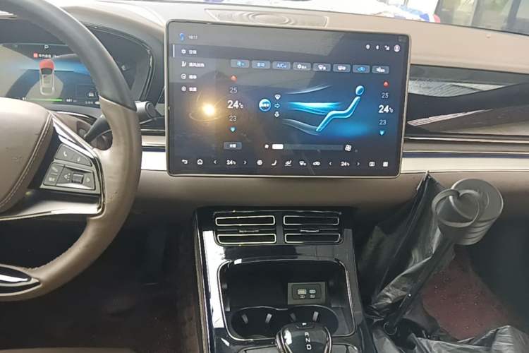 Used BYD Han 2024 EV Glory Edition 506KM Front-Wheel-Drive Premium Model Audio And AC Panel