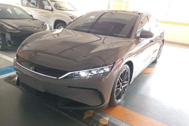 Used BYD Han 2024 EV Glory Edition 605KM Front-Wheel-Drive Premium Model
