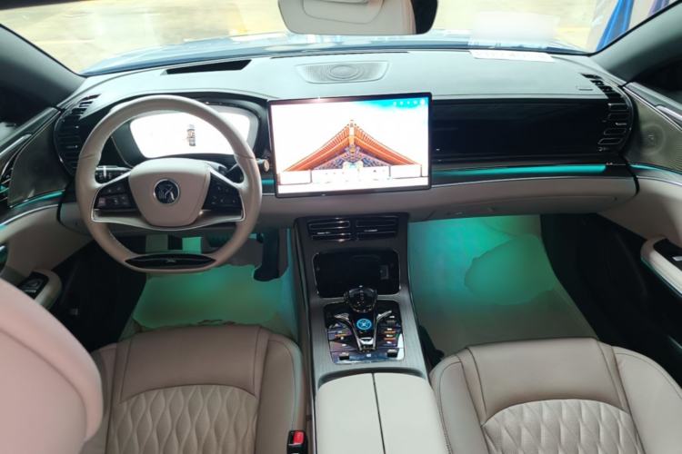 Used BYD Han 2024 DM-i Glory Edition 121KM Premium Model Center Console