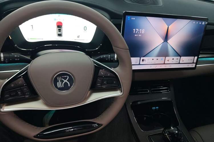 Used BYD Han 2024 DM-i Glory Edition 121KM Premium Model Center Console