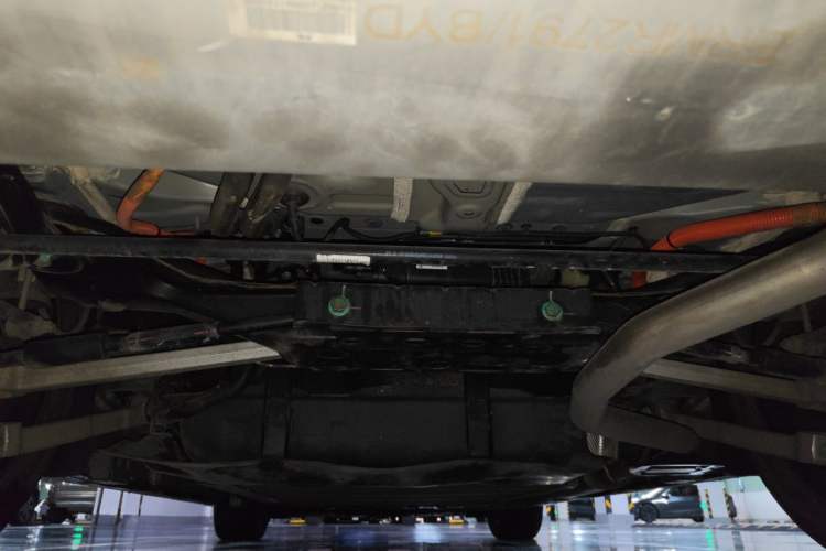 Used BYD Han 2024 DM-i Glory Edition 121KM Elite Model Chassis Rear