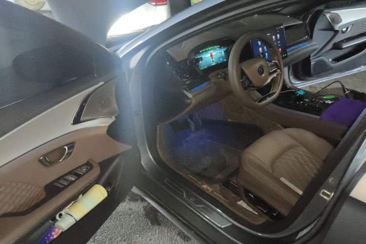 Used BYD Han 2024 DM-i Glory Edition 121KM Prestige Model Driver Seat