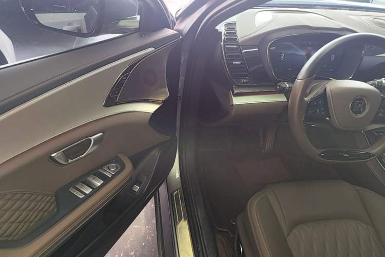 Used BYD Han 2024 DM-i Glory Edition 121KM Prestige Model Driver Seat