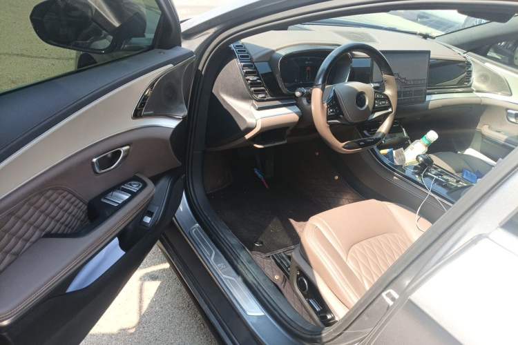 Used BYD Han 2024 EV Glory Edition 605KM Front-Wheel-Drive Premium Model Driver Seat