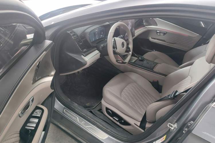 Used BYD Han 2024 DM-i Glory Edition 121KM Prestige Model Driver Seat