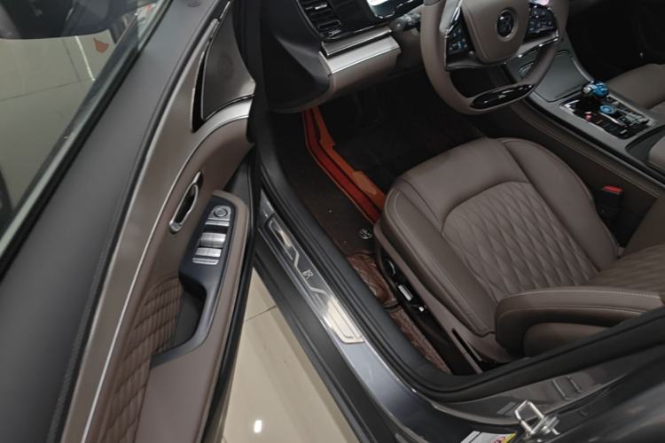 Used BYD Han 2024 DM-i Glory Edition 121KM Elite Model Driver Seat
