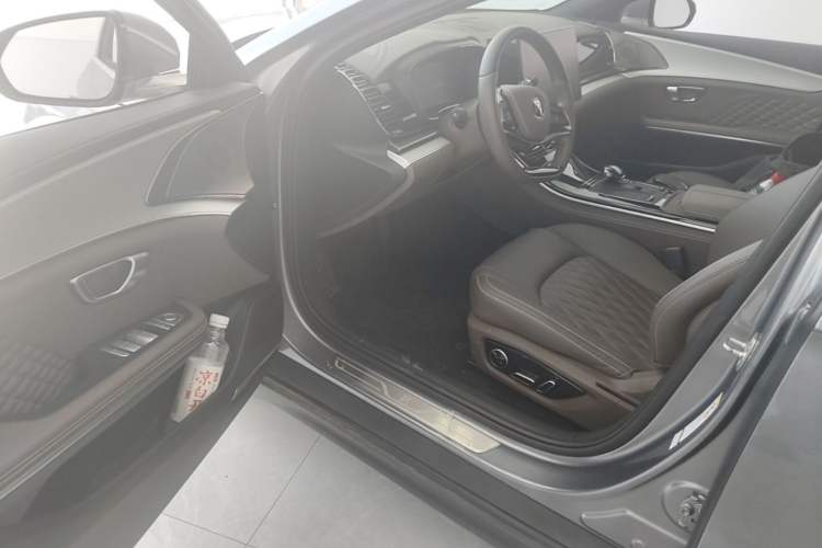 Used BYD Han 2024 DM-i Glory Edition 121KM Elite Model Driver Seat