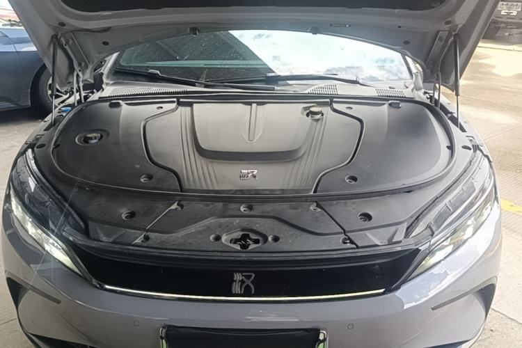 Used BYD Han 2024 EV Glory Edition 506KM Front-Wheel-Drive Premium Model Engine Bay