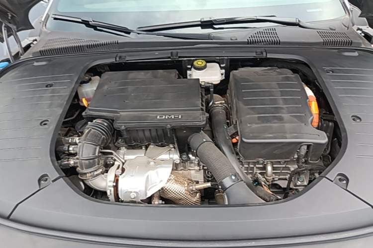 Used BYD Han 2024 DM-i Glory Edition 121KM Prestige Model Engine Bay